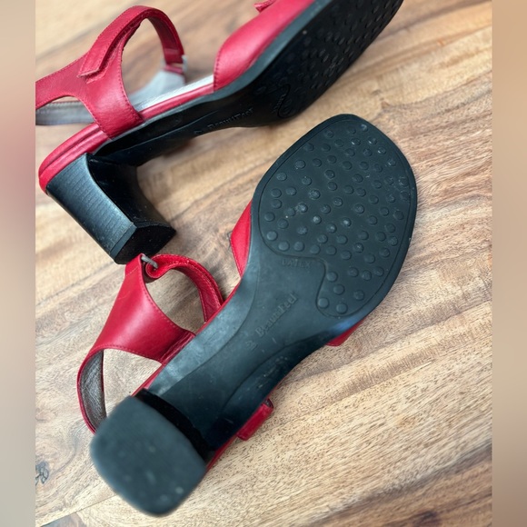 Like new - Red genuine leather BeautiFeel sandal shoes size 41 (or size 10) - Picture 6 of 7
